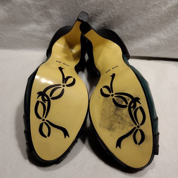 ✨ Poetic Licence || 4" Feel the Rhythm - Picture 6 of 8